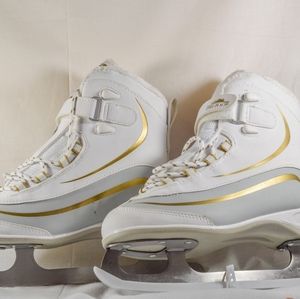 Lake Placid Everest Women's Soft Boot Figure Ice Skate, White/Gold, size 6